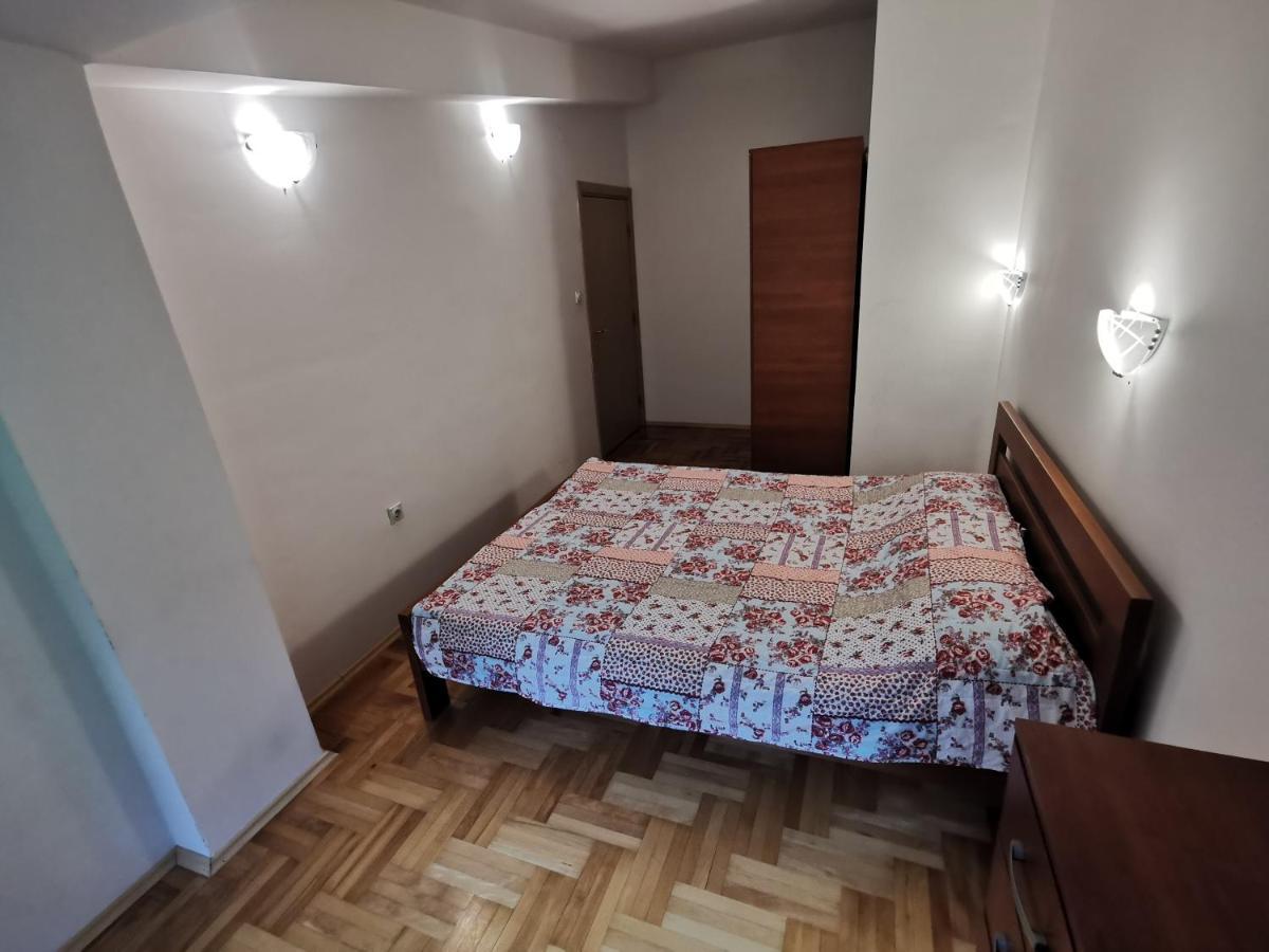 Zagrebska Flat Leilighet Skopje Eksteriør bilde